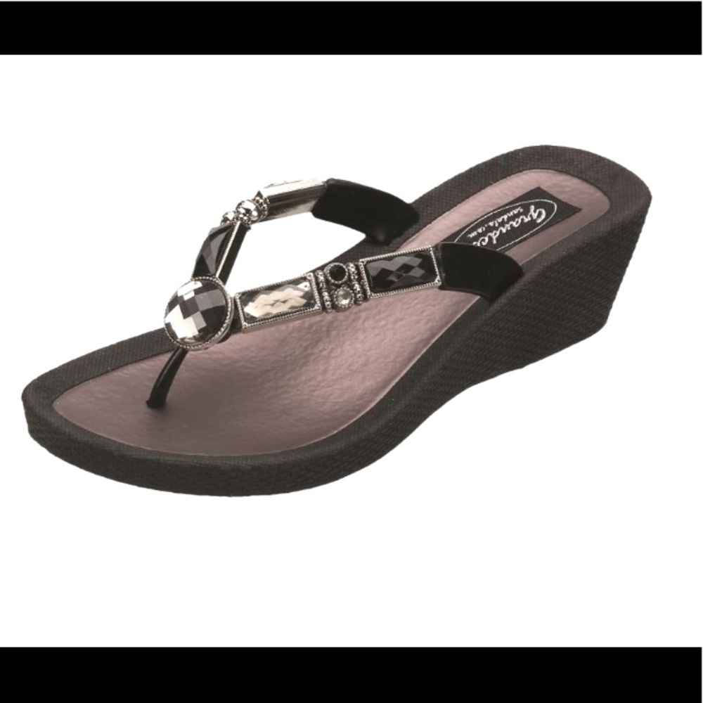 NWOB large gem thong flip flop sandals.  Great comfort size 6